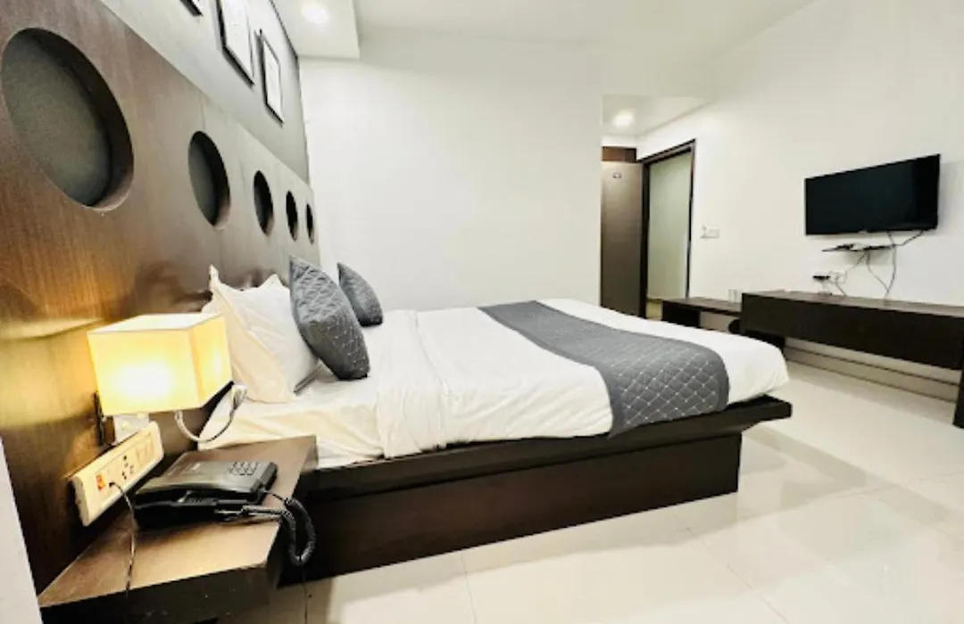 Hotel De Moon Residency-National Highway- 8,Mahipalpur-1